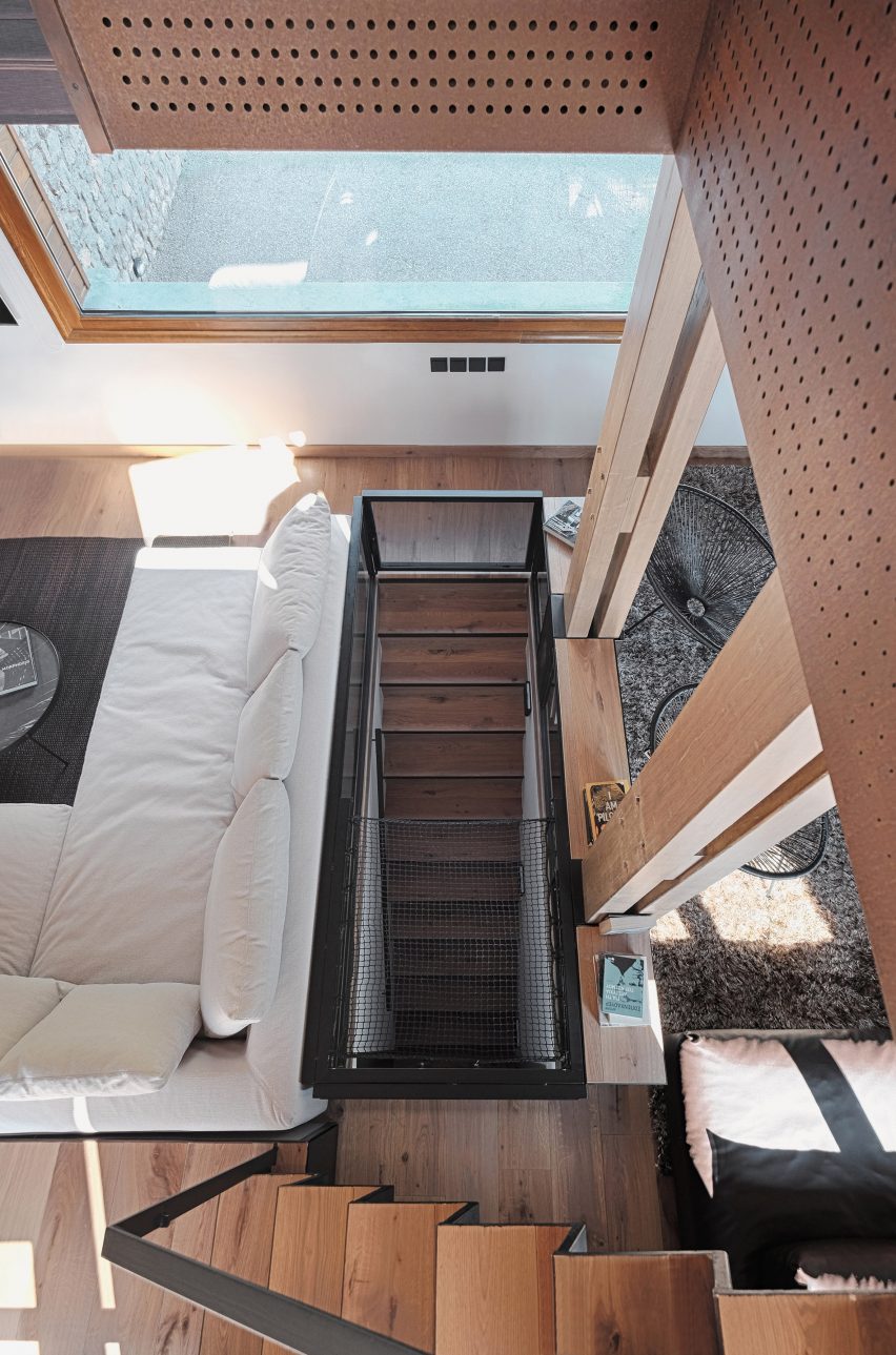 Chalet by Kokosalaki Architecture