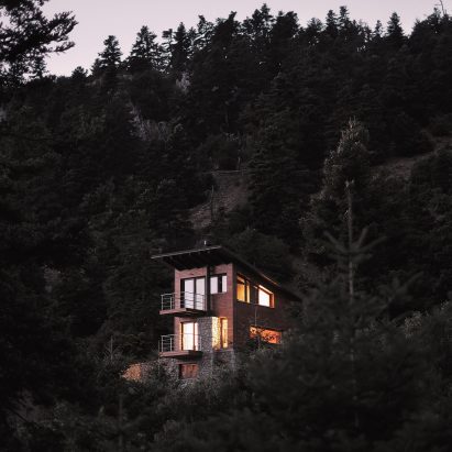 Chalet by Kokosalaki Architecture