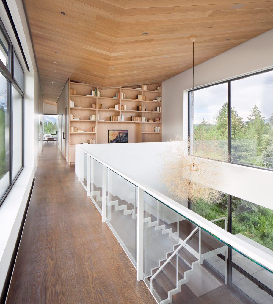 Crescent H by Carney Logan Burke Architects