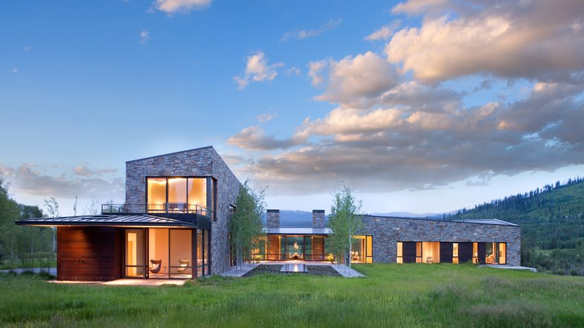 Crescent H by Carney Logan Burke Architects