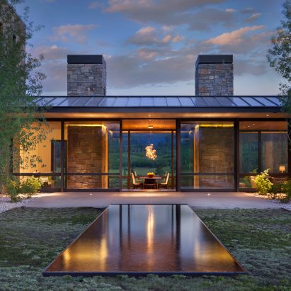 Crescent H by Carney Logan Burke Architects