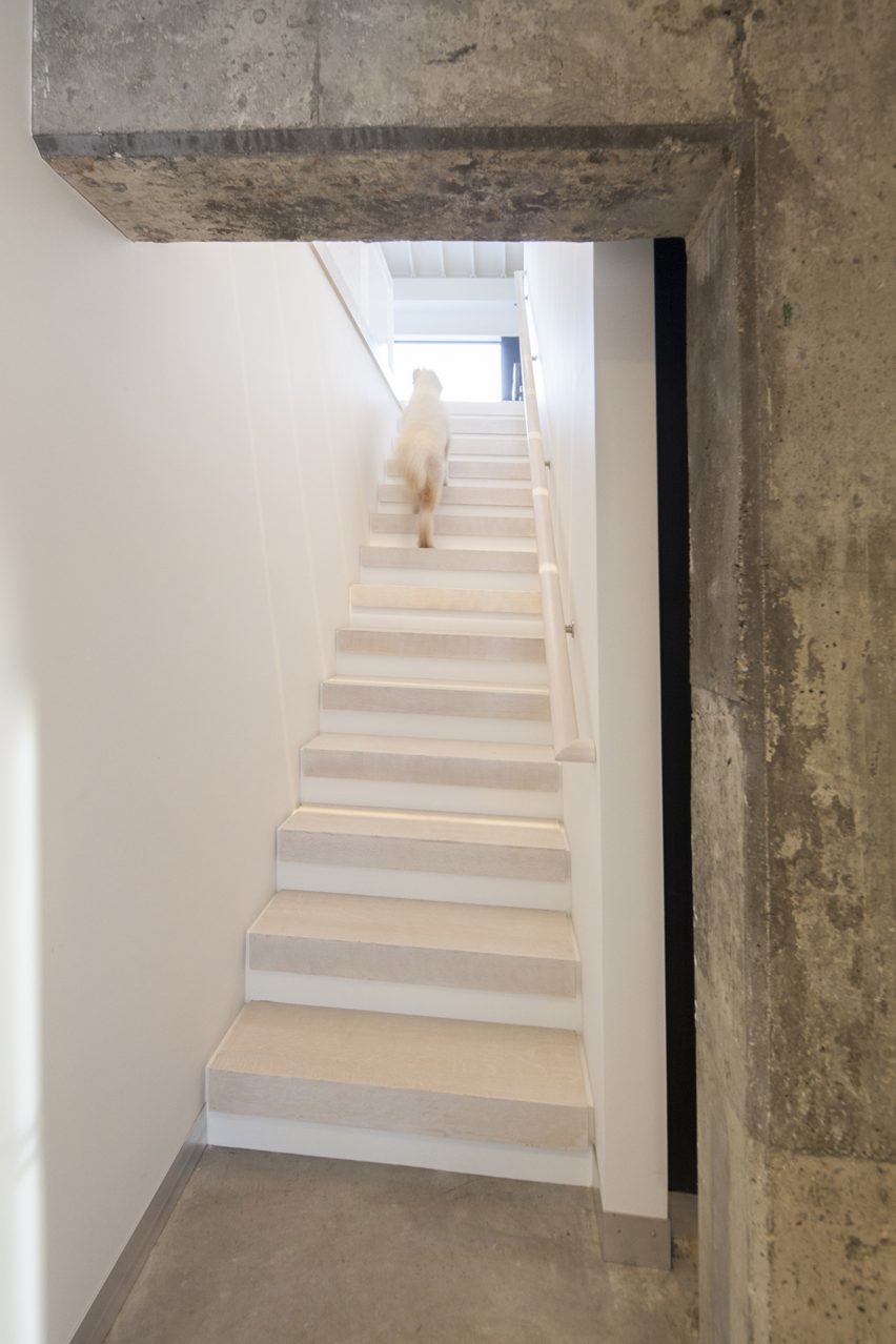 Gap Cove House by Ruhl Walker