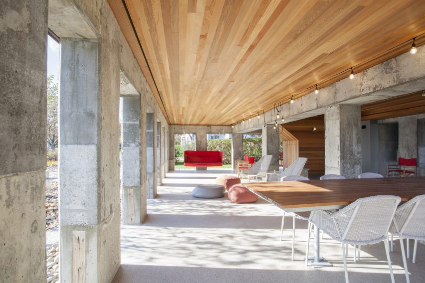 Gap Cove House by Ruhl Walker