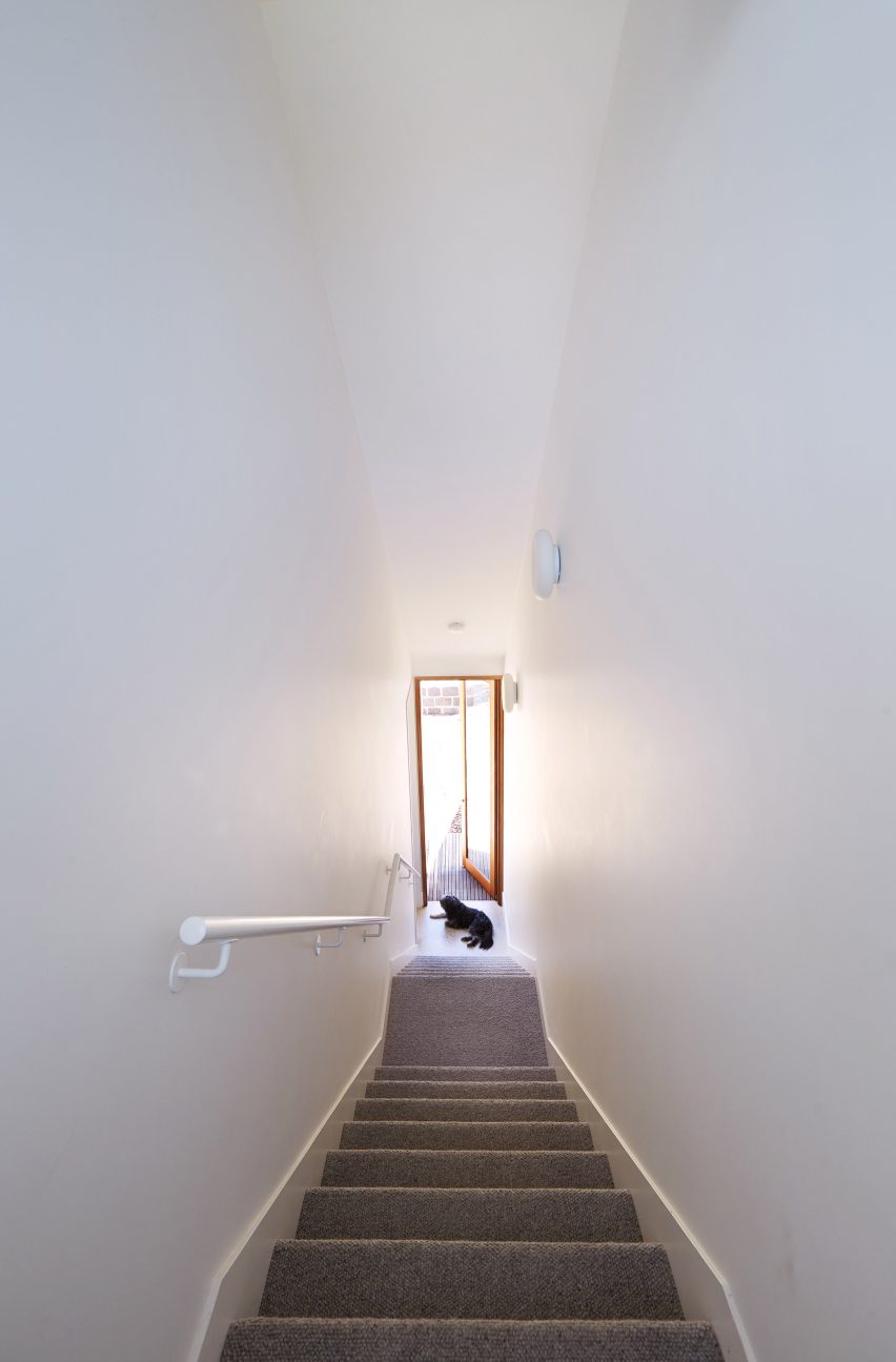 Garage House by Foomann Architects