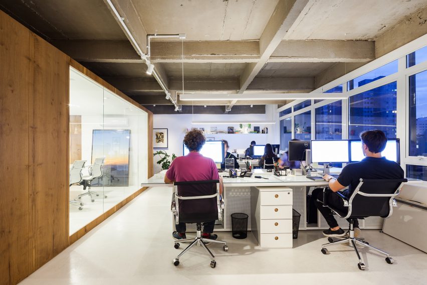 Headquarters by Estúdio BG