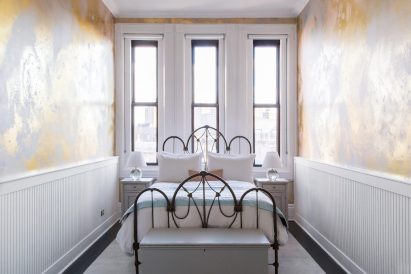 Williamsburg Schoolhouse by White Arrow