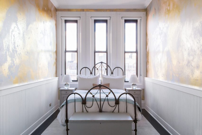 Williamsburg Schoolhouse by White Arrow