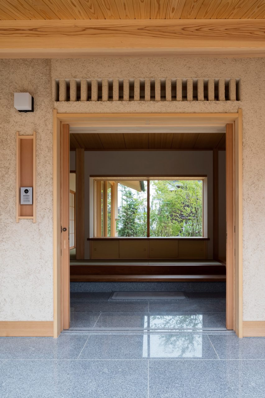 House of Holly Osmanthus by Takashi Okuno