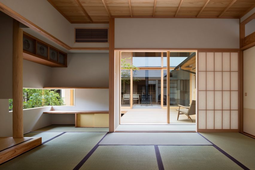 House of Holly Osmanthus by Takashi Okuno