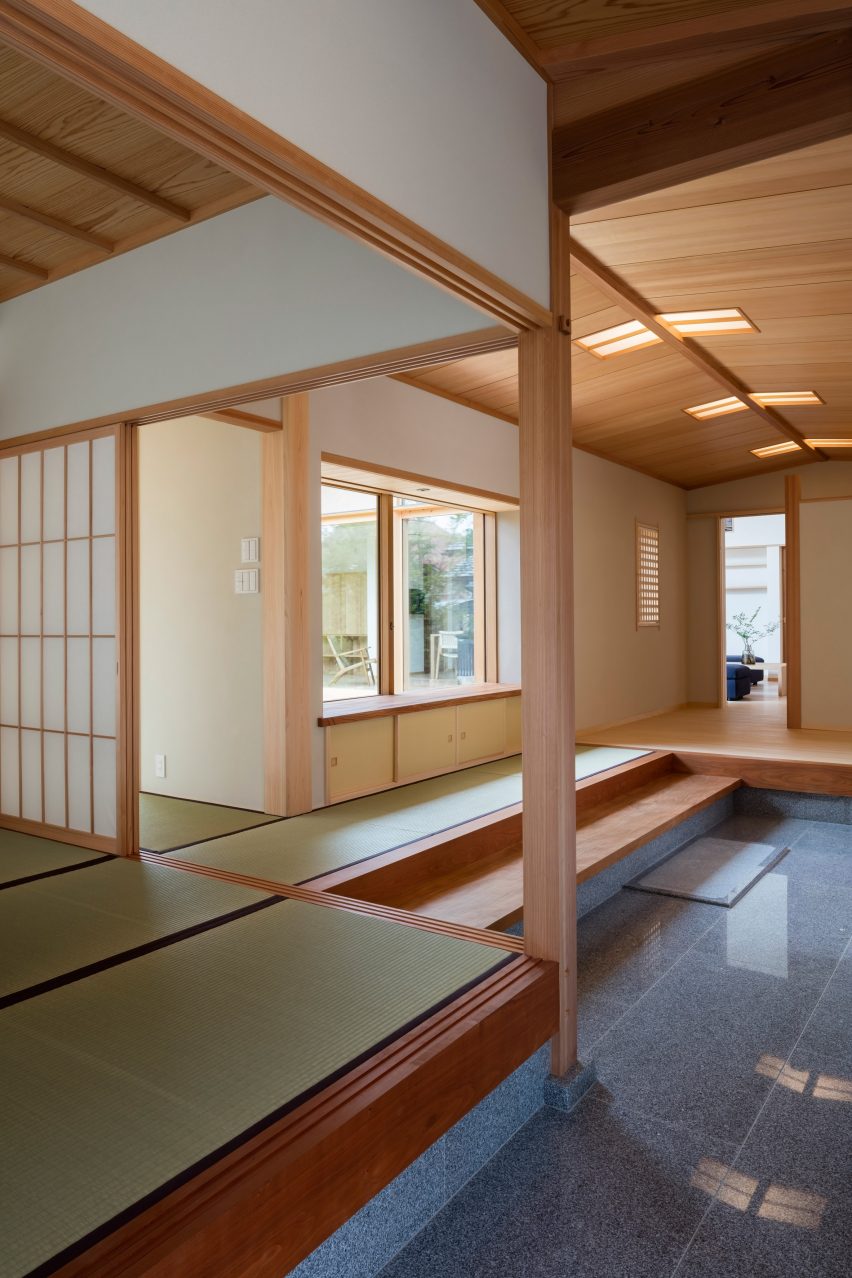 House of Holly Osmanthus by Takashi Okuno