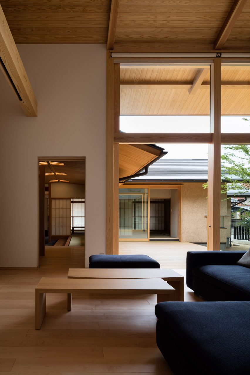 House of Holly Osmanthus by Takashi Okuno