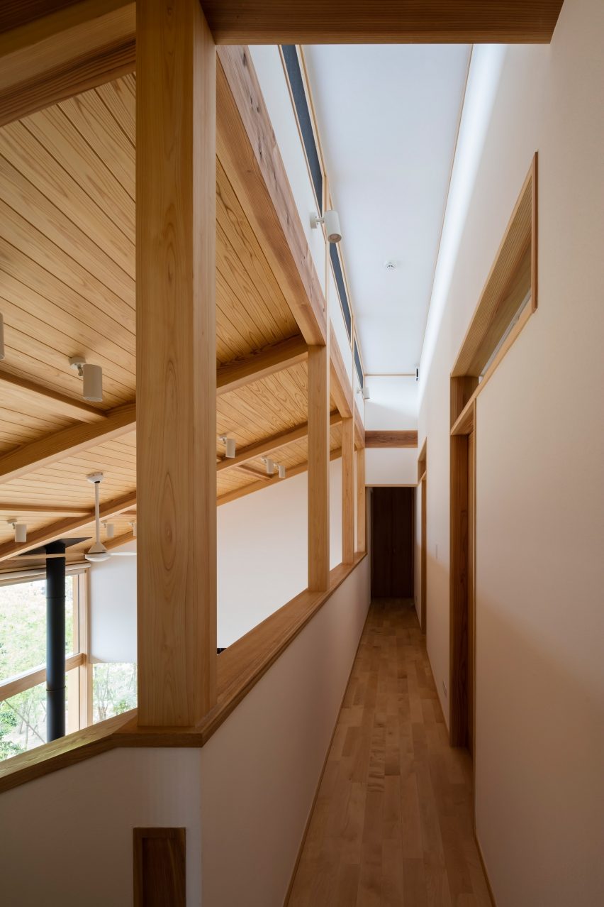 House of Holly Osmanthus by Takashi Okuno