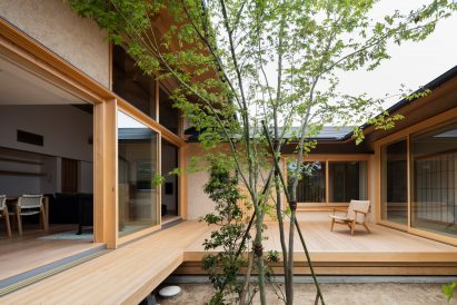 House of Holly Osmanthus by Takashi Okuno