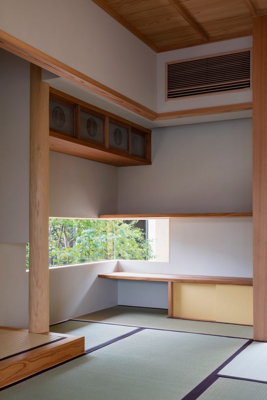 House of Holly Osmanthus by Takashi Okuno