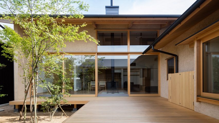 House of Holly Osmanthus by Takashi Okuno