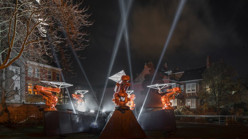 Jason Bruges Studio installs “cast” of 20 robots across Hull for UK City of Culture celebrations