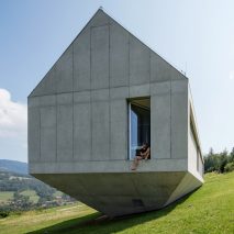 Dezeen’s top 10 houses of 2017