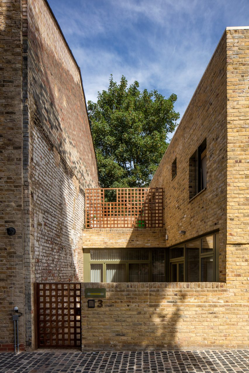 Moray Mews by Peter Barber Architects