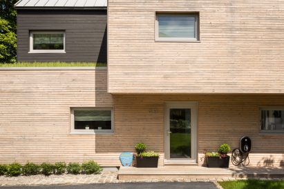 Quincy Bay Residence by Go Logic