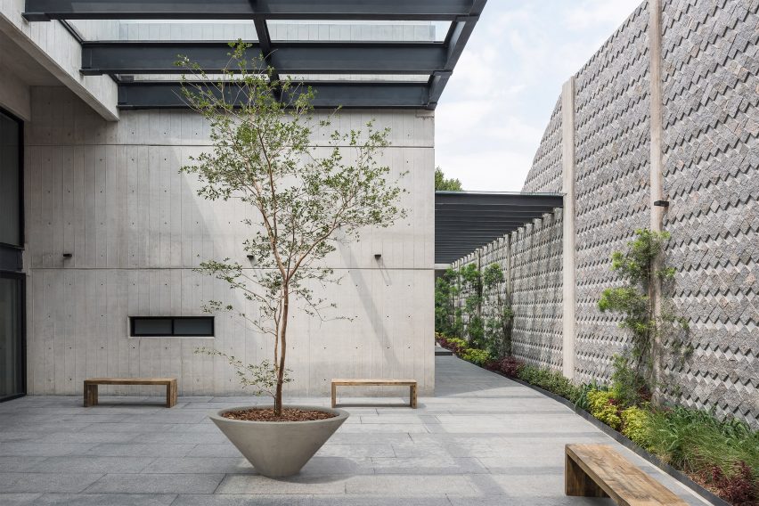 Taller Estrella by Belzberg Architects