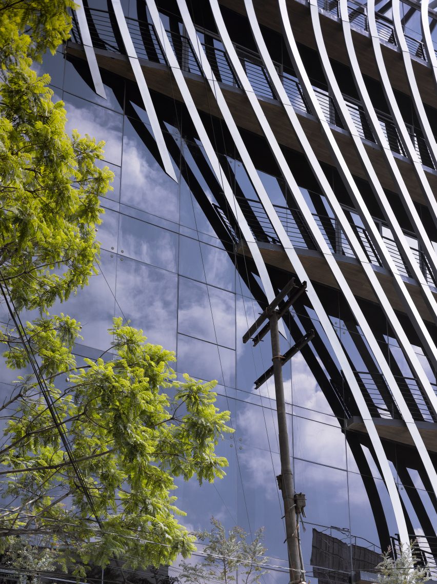 Threads by Belzberg Architects