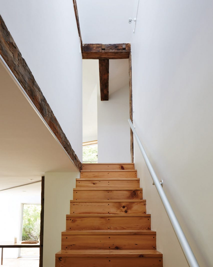 Twist Farmhouse by Tom Givone