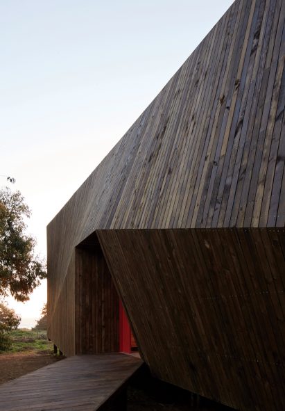 Two Skins house by Veronica Arcos