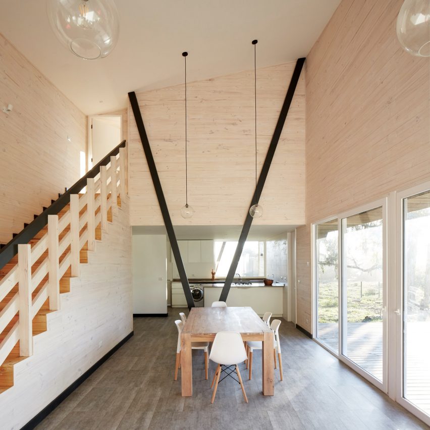 Two Skins house by Veronica Arcos