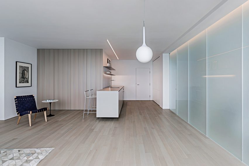 Unit 9C by Vladimir Radutny Architects