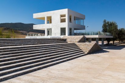 Villa Cheshm Cheran by ZAV Architects