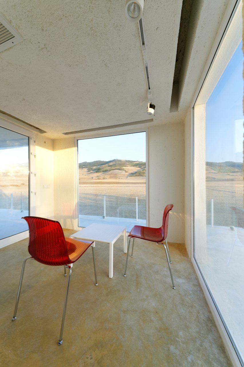 Villa Cheshm Cheran by ZAV Architects