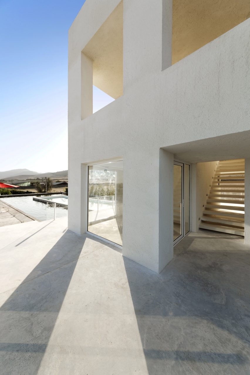 Villa Cheshm Cheran by ZAV Architects