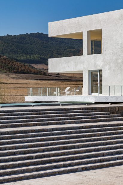 Villa Cheshm Cheran by ZAV Architects