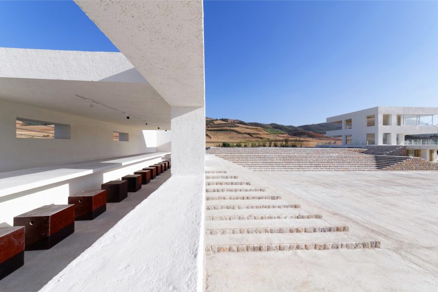 Villa Cheshm Cheran by ZAV Architects