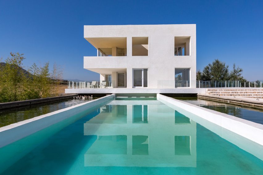 Villa Cheshm Cheran by ZAV Architects