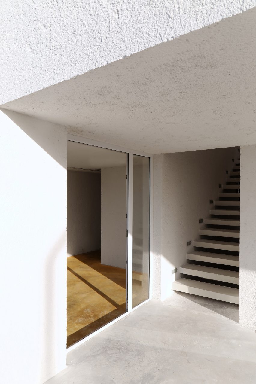 Villa Cheshm Cheran by ZAV Architects