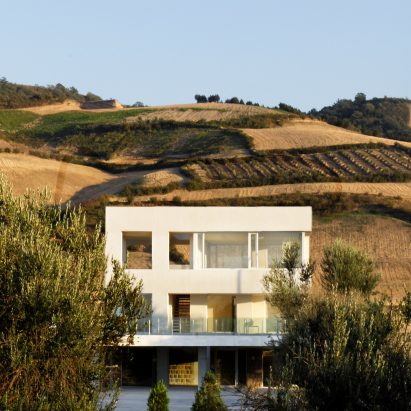 Villa Cheshm Cheran by ZAV Architects
