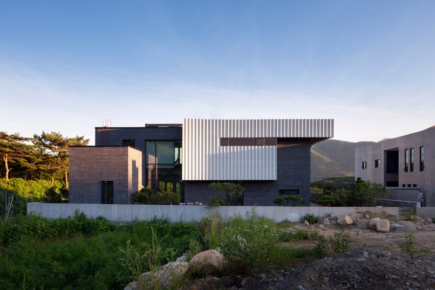 W House by ODE