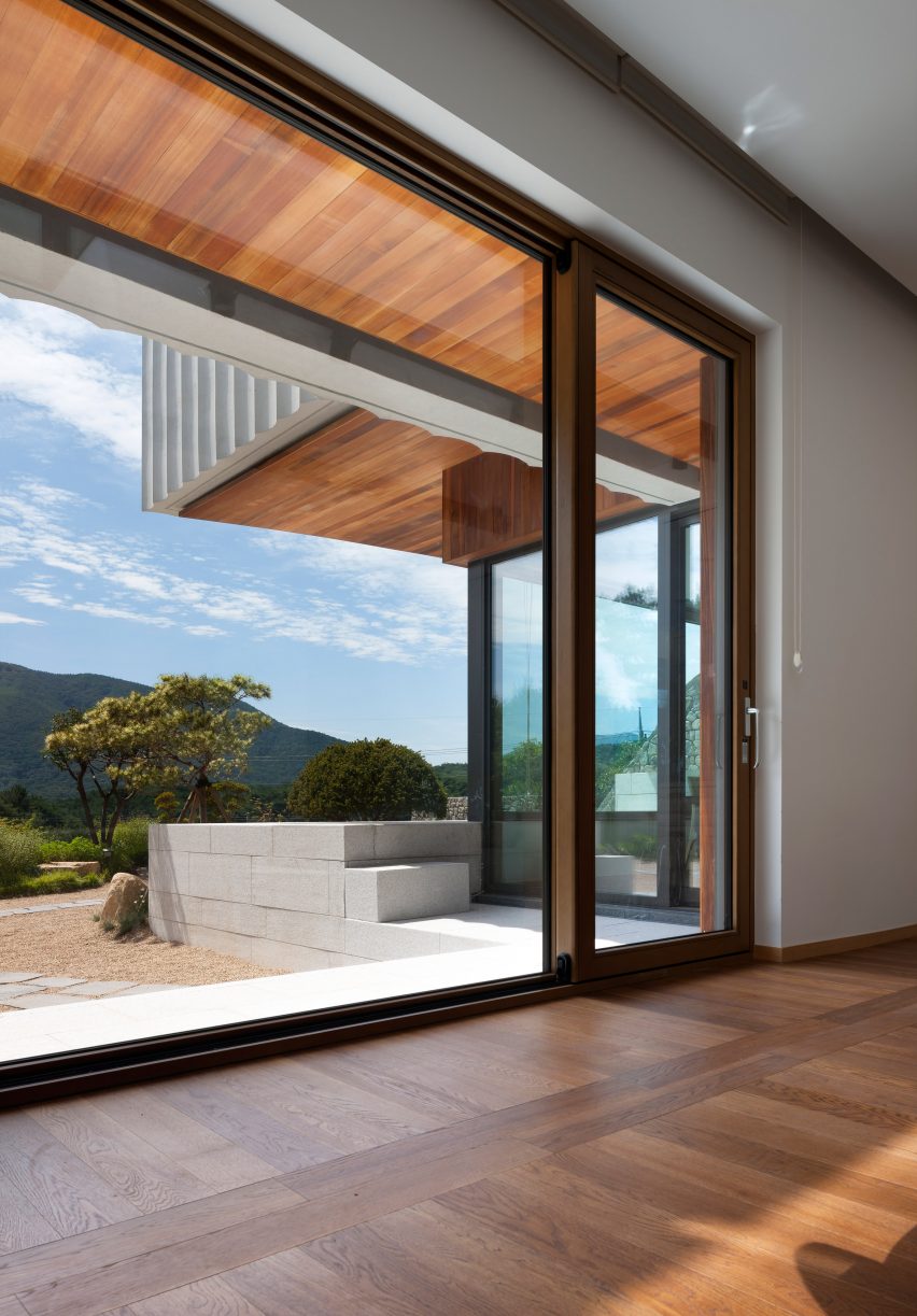 W House by ODE
