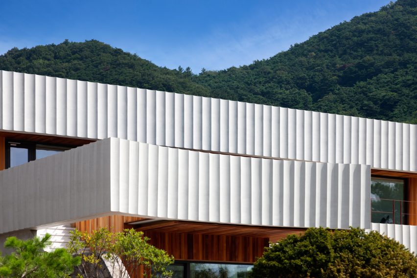 W House by ODE