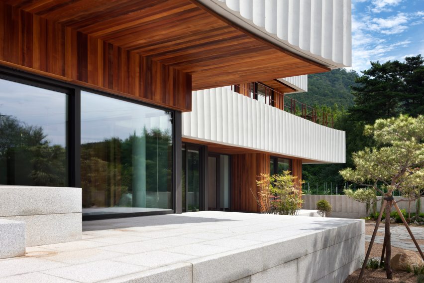W House by ODE