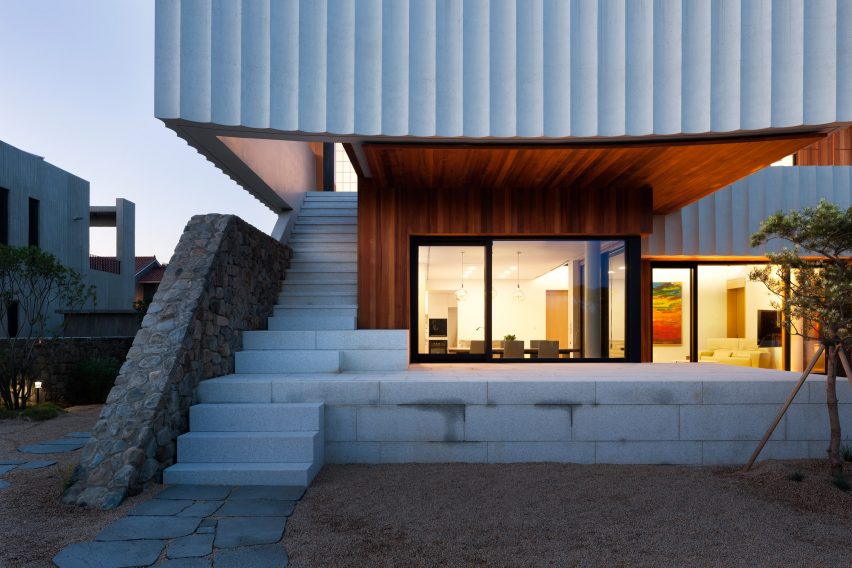 W House by ODE