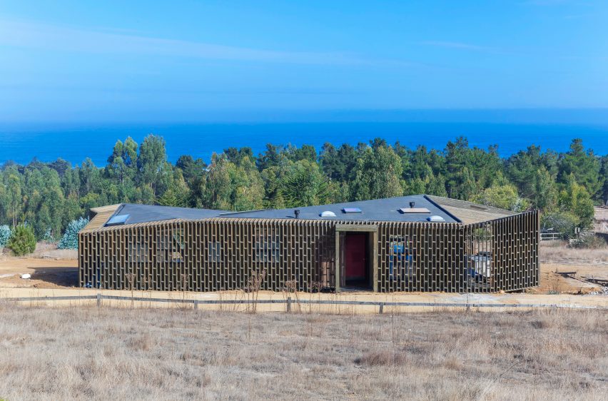 Almost Cube House by Land Arquitectos