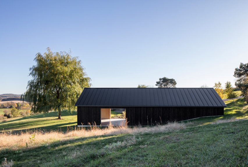Ancram Barn by Worrell Yeung