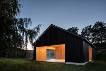 Ancram Barn by Worrell Yeung