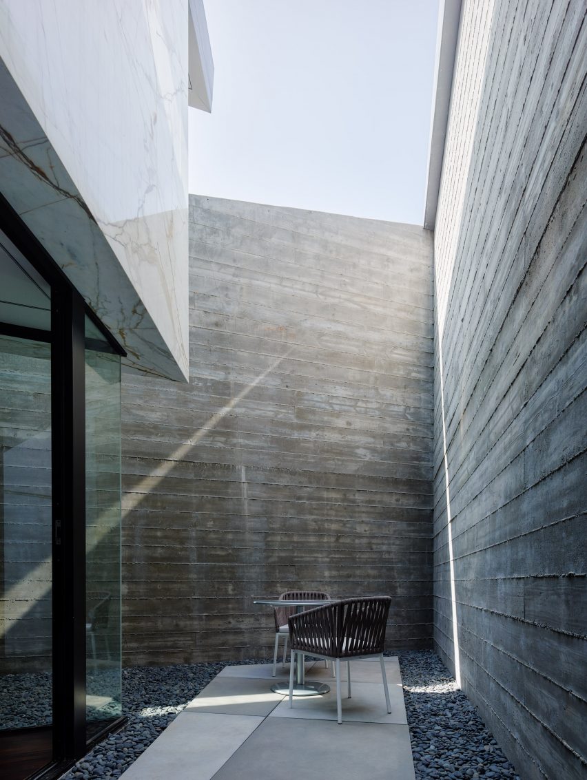 Barrington Residence by Eric Rosen Architects