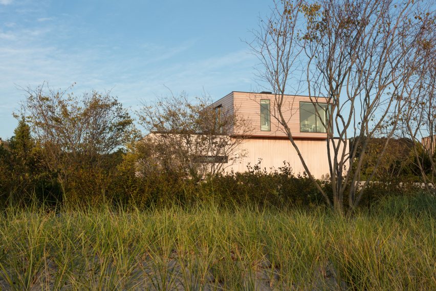 Beach House by Raad Studio
