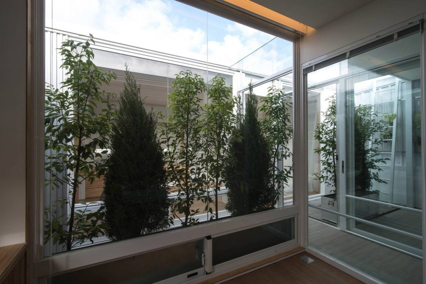 Brother's House by 5X Studio