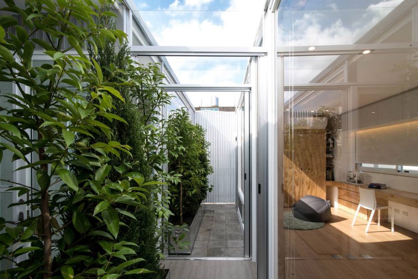 Brother's House by 5X Studio