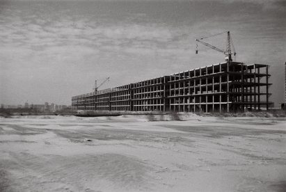 Building B9, Block 21 by Mihajlo Čanak, Leonid Lenarčić, Milosav Mitić, and Ivan Petrović